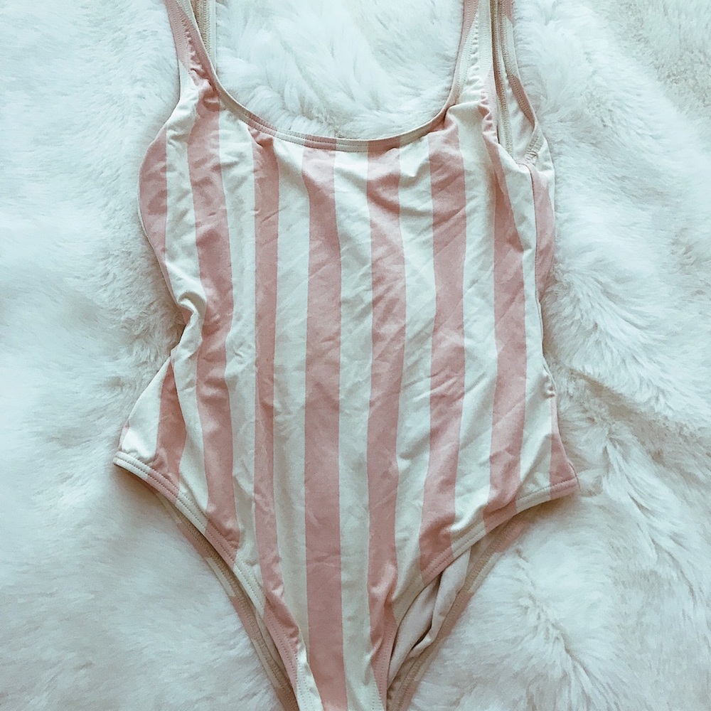One piece bathing suit